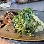 Tommy Bahama Restaurant, Bar & Store - 