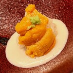 おかめ寿司 - 馬糞ウニ。真河豚の白子醤油と一緒に混ぜ混ぜ混ぜ