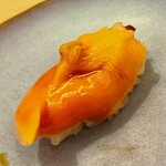 おかめ寿司 - 青柳。中に紐が潜んでおりました