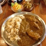 レストラン ディディ - チキンカレー、あまり辛くない