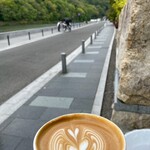 アラビカ京都 嵐山 - 外でのんびりと