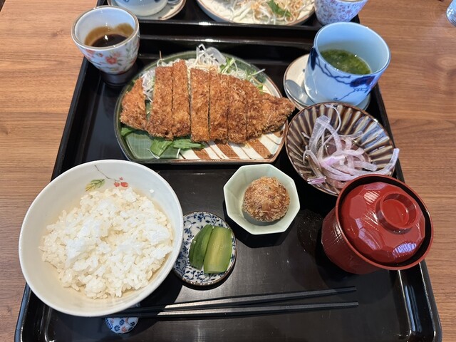 DINING MASHIRA