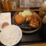 札幌ザンギ本舗 - ザンギ クリームコロッケ