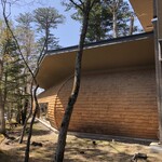 Cresson River Side Story - 店铺侧面