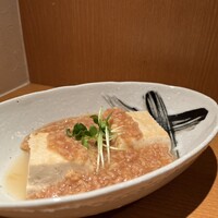 UMAMI日本酒弐番館 - 湯豆腐のそぼろ餡かけ