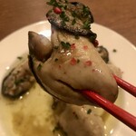 羽村バル haruka - 大きな牡蠣が5個も入ってこの値段