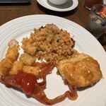 100 Sails Restaurant & Bar - 