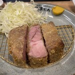 厚切りレアとんかつ やまとん - 