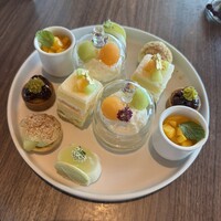 ポム・ダダン - 