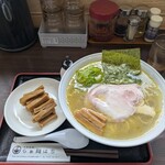 自家製麺 らぁ麺はち - 塩ラーメン大盛りと、追加メンマ