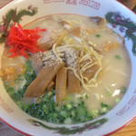 三徳らーめん 駅前店 - ラーメン大盛り500円也