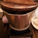 炭火焼とワインの酒場 VOLTA 北新地店 - 牡蠣のガンガン焼き