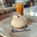 ノイカフェ - 木苺のレアチーズドーム