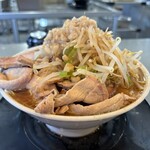 脂醤油組 - 我らあめん特盛、野菜少なめ