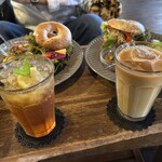 ドマカフェ - アイスティーソーダとカフェラテ