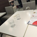 ムラハタ フルーツ パーラー 富山大和店 - 清潔感のある店内