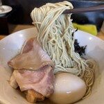 煮干らーめん 川むら - 麵リフト