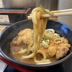 得正 - トンカツカレーうどん（麺リフト）