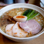 彩蓮 - 塩ラーメン（大盛りでしたｗ）