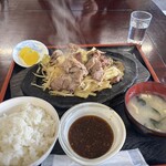 まるみ ドライブイン - 料理写真: