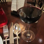 Bar and Billiard Room - 赤ワインをハーフボトルで