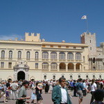 Hôtel de Paris Monte-Carlo - そばにあるお城