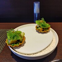 レストラン ラ・フロレゾン・ドゥ・タケウチ - L'AMUSE BOUICHIE
                
                春野菜のヴァリエーション ミレジム 2025