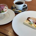 レストラン リヴィエール - コーヒー/アシェットデセール(特製スイーツプレート)