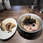 背脂中華そばと餃子 福鳳 - 