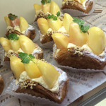 トラン・ブルー - モモのデニッシュ