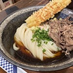 うどん屋 きすけ - 肉温泉たまごぶっかけ、鯛ちくわトッピング