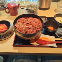 炭火和牛焼肉もうもう亭 広小路店 - 