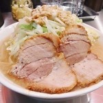 ラーメン一代 神田神保町本店 - ラーメン＋ぶた1枚