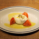 スガハラ - カプレーゼ ブッラータチーズ + おかトマト