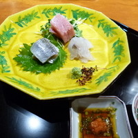 粋香 - 2014.08 お造り、トロ、軽く〆た鰯、真ゴチ（ポン酢）