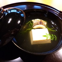 粋香 - 2014.08 椀、玉子豆腐、カマス、おかひじき、だしはマグロと真昆布