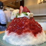 柿葉茶専門店SOUSUKE byほうせき箱 - 奈良いちご（古都華）¥2,000萩原農園さんの古都華+カシュナッツミルクシロップ+ミルクシロップ+エルダーフラワーシロップ+カスタードクリーム+チーズクリーム+練乳