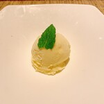 鉄板焼 宮地  - 