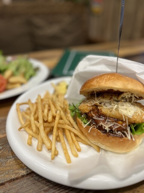 ALOHA CAFE Pineapple 草津栗東店 （アロハ カフェ パイナップル