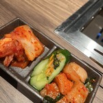 Beef Laboratory - キムチ盛り合わせ