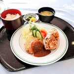 サンライズヒルズ カントリークラブ - オリーブメンチカツ＆鶏のから揚げ定食