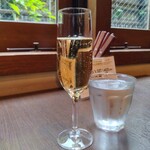 vivo daily stand - スパークリングワイン