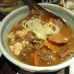 蔵元居酒屋 清龍 - 牛すじともつの煮込み