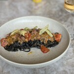 298391688 - イカ墨リングイネ
                        ホタルイカ カラスミ 蕗の薹とトマトソース