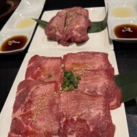 老舗精肉店直送 千種焼肉 飛騨牛の奴隷 千種店 - 