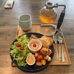 テン リバーサイド - トマトとバジルのニョッキプレート