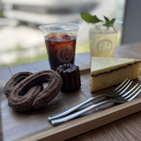 BLUE YARD - ブレンドコーヒー（¥500）ジンジャースカッシュ（¥880）