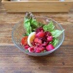 カフェ ヨージク - セットのサラダ