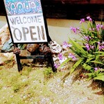 caffe るるど - １階は自家焙煎珈琲販売　鉱物展示　　　　　　　　焙煎小屋AQUAさん