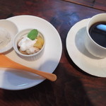 加佐ノ岬倶楽部 - セットにしたので、デザートと珈琲付き。